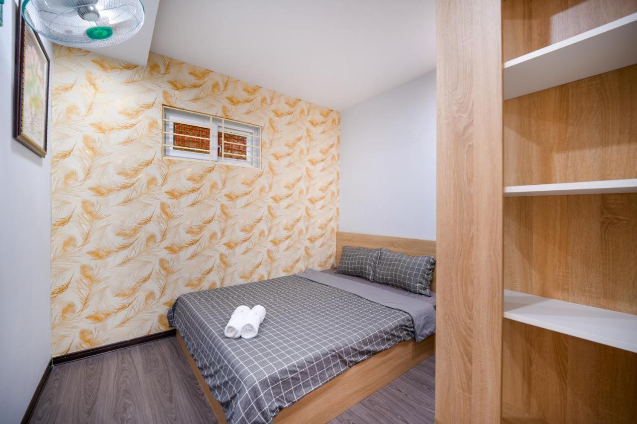 Apartment Sea View Balcony Retreat: My Khe Beach Proximity *