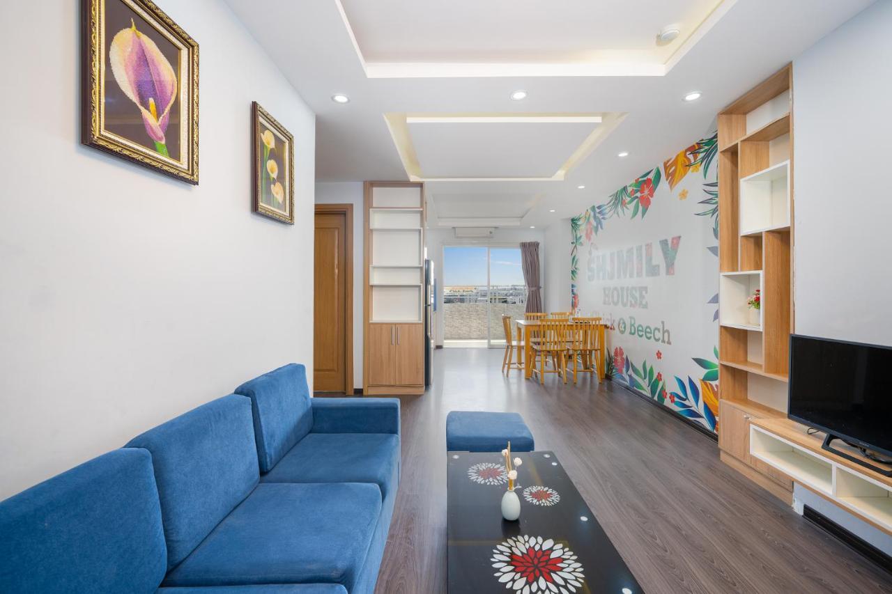 Sea View Balcony Retreat: My Khe Beach Proximity Apartment Da Nang